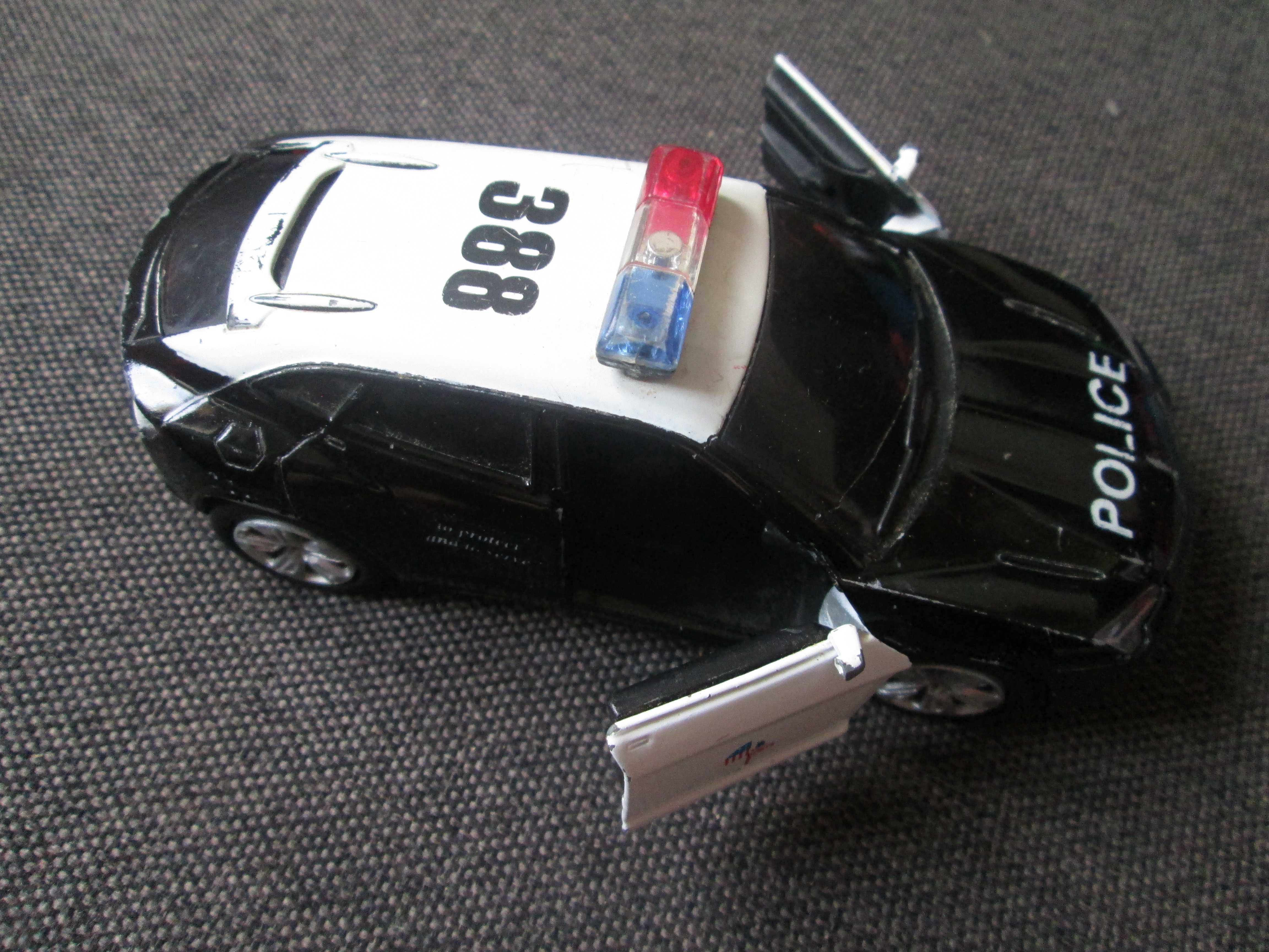 radiowóz policyjny, lamborghini urus KT5368, Kinsmart, skala 1:38