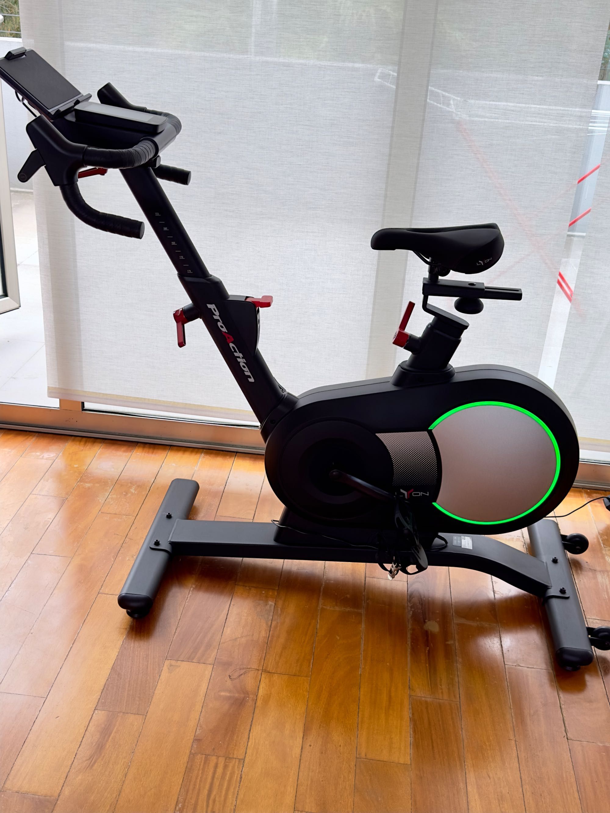 Bicicleta BH Fitness Smart Bike Lyon
BH Fitness Com garantia