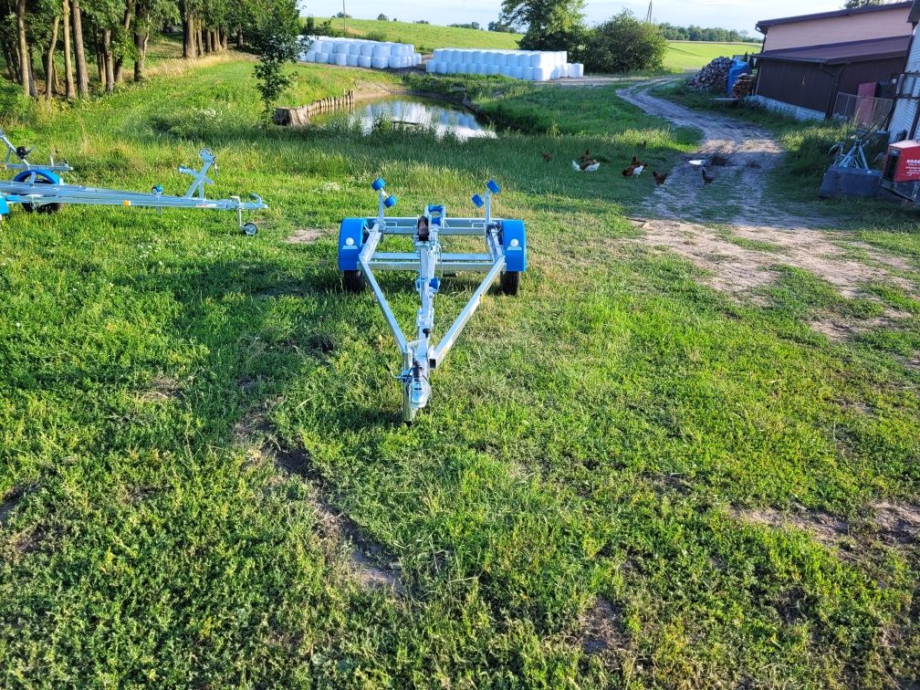 Neptun Navy N7-17 przyczepa podłodziowa DMC 750kg