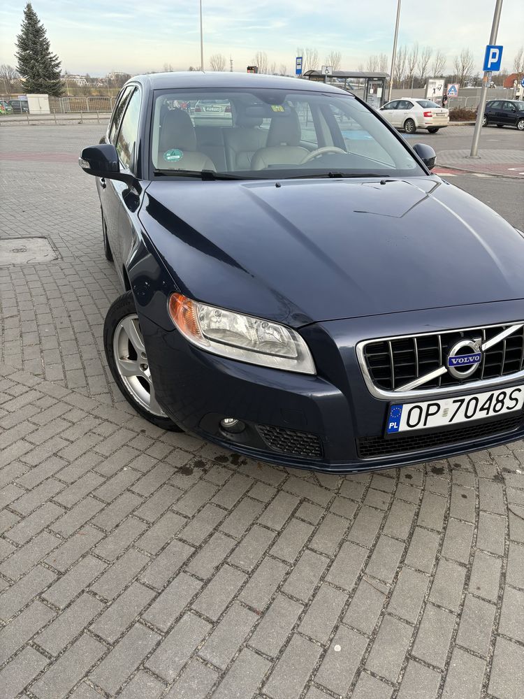 Komfortowe volvo v70 2.0t 203KM