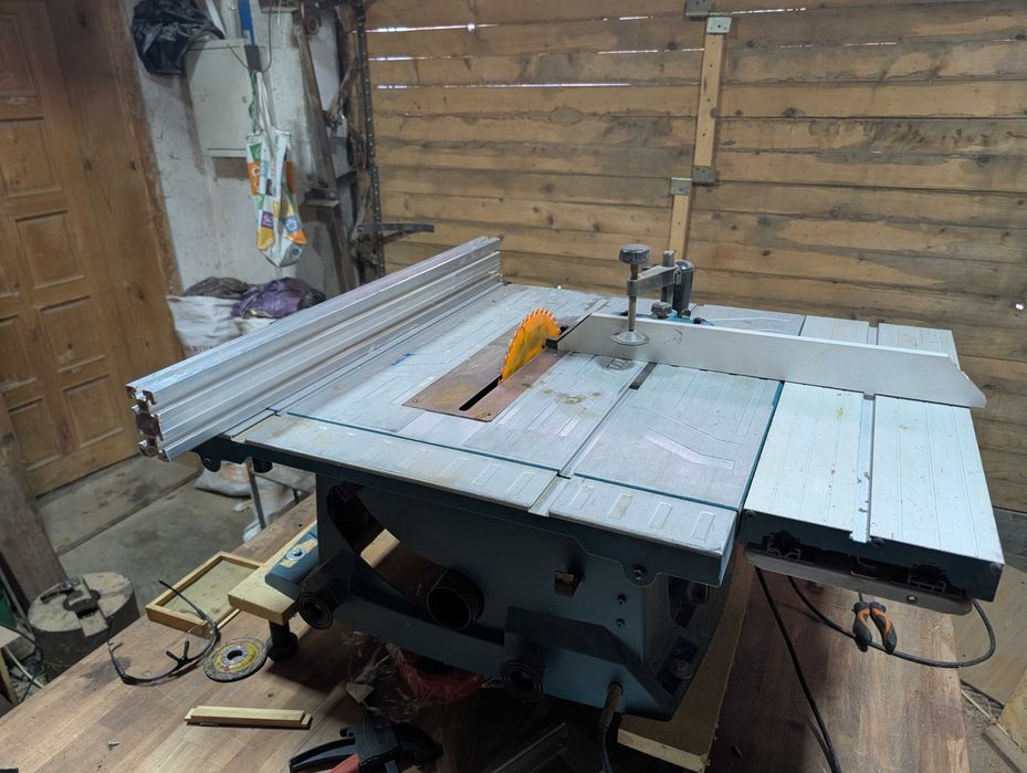 Циркулярна пила Makita MLT100N