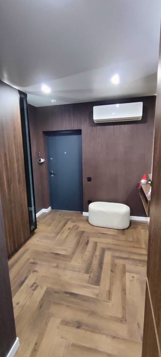 Продаж двокімнатної квартири з ремонтом