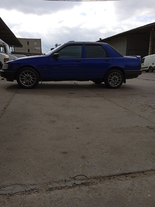 Продам Форд сиера 2литра