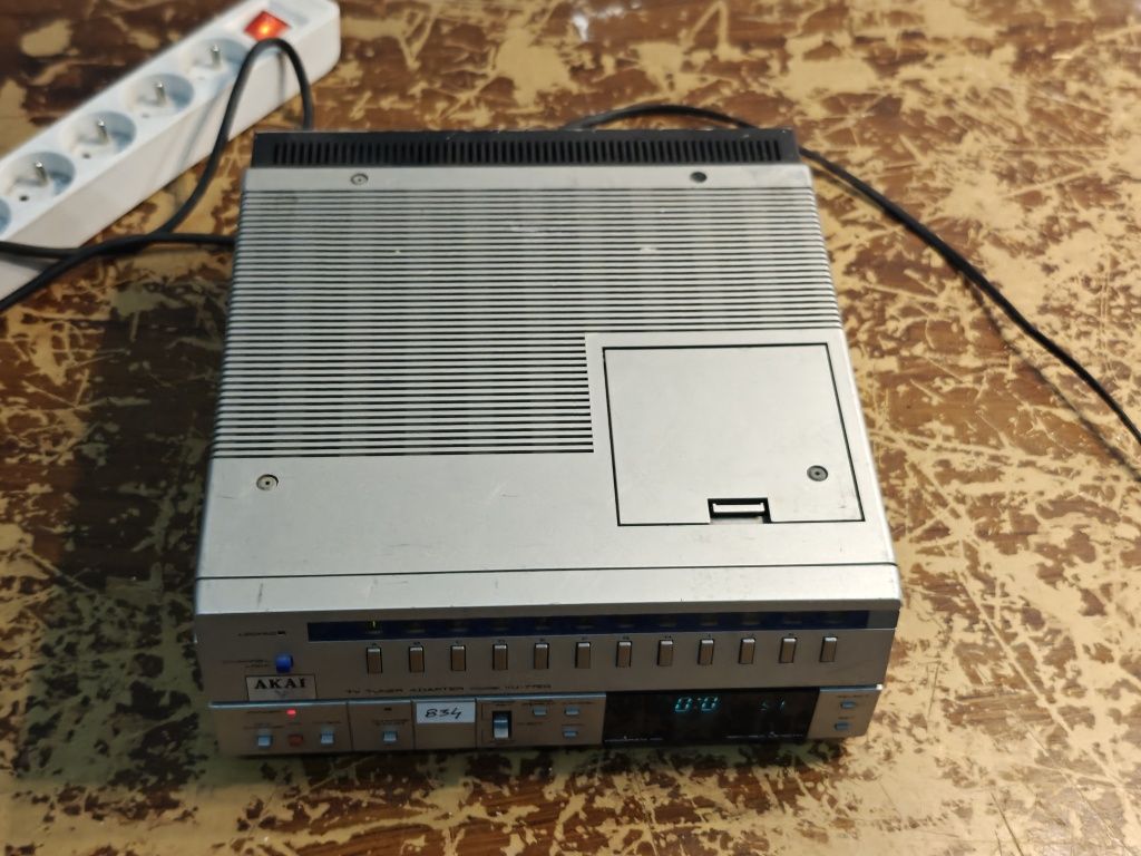 Adapter tunera Akai VU-77EG