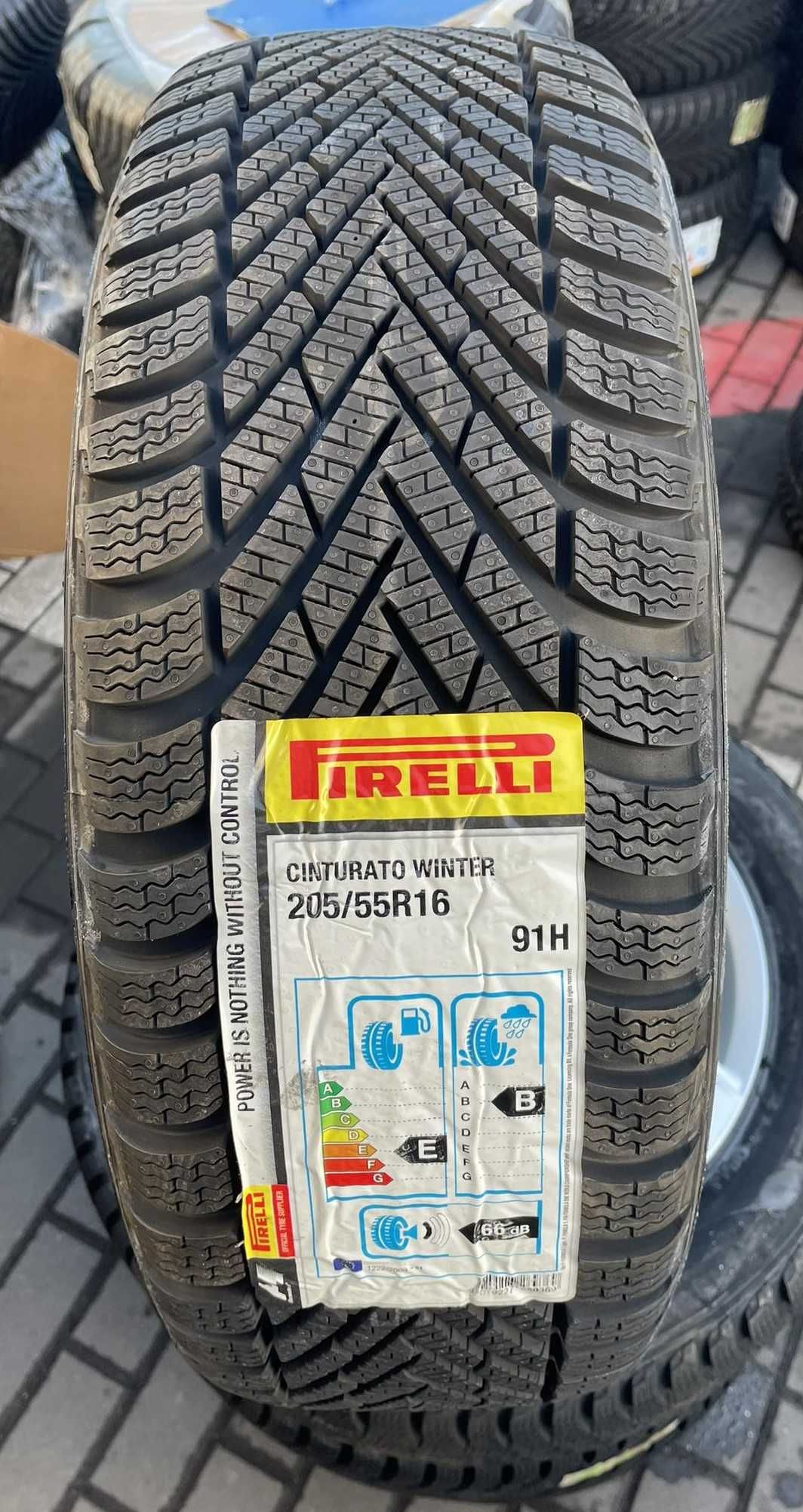 Nowe koła 16" felga aluminiowa + opony Pirelli 205/55R16 91H zima