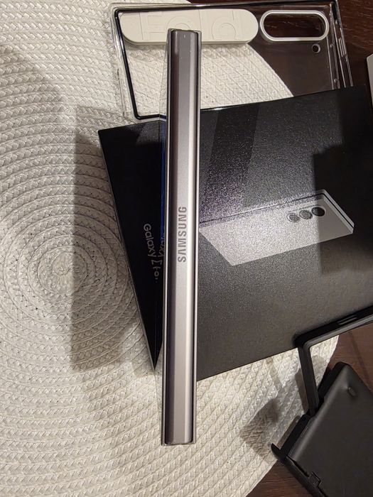 Samsung Galaxy Z Fold 6 12/256GB  - Silver Shadow gwarancja okazja