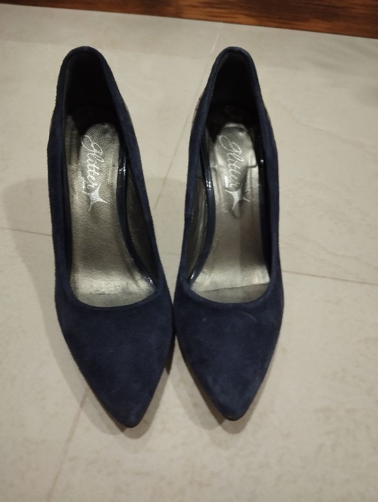 Sapato salto alto 35