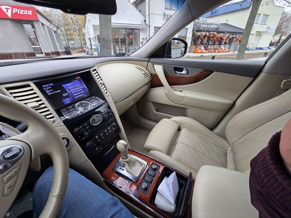 Infiniti QX70 Infiniti qx70S