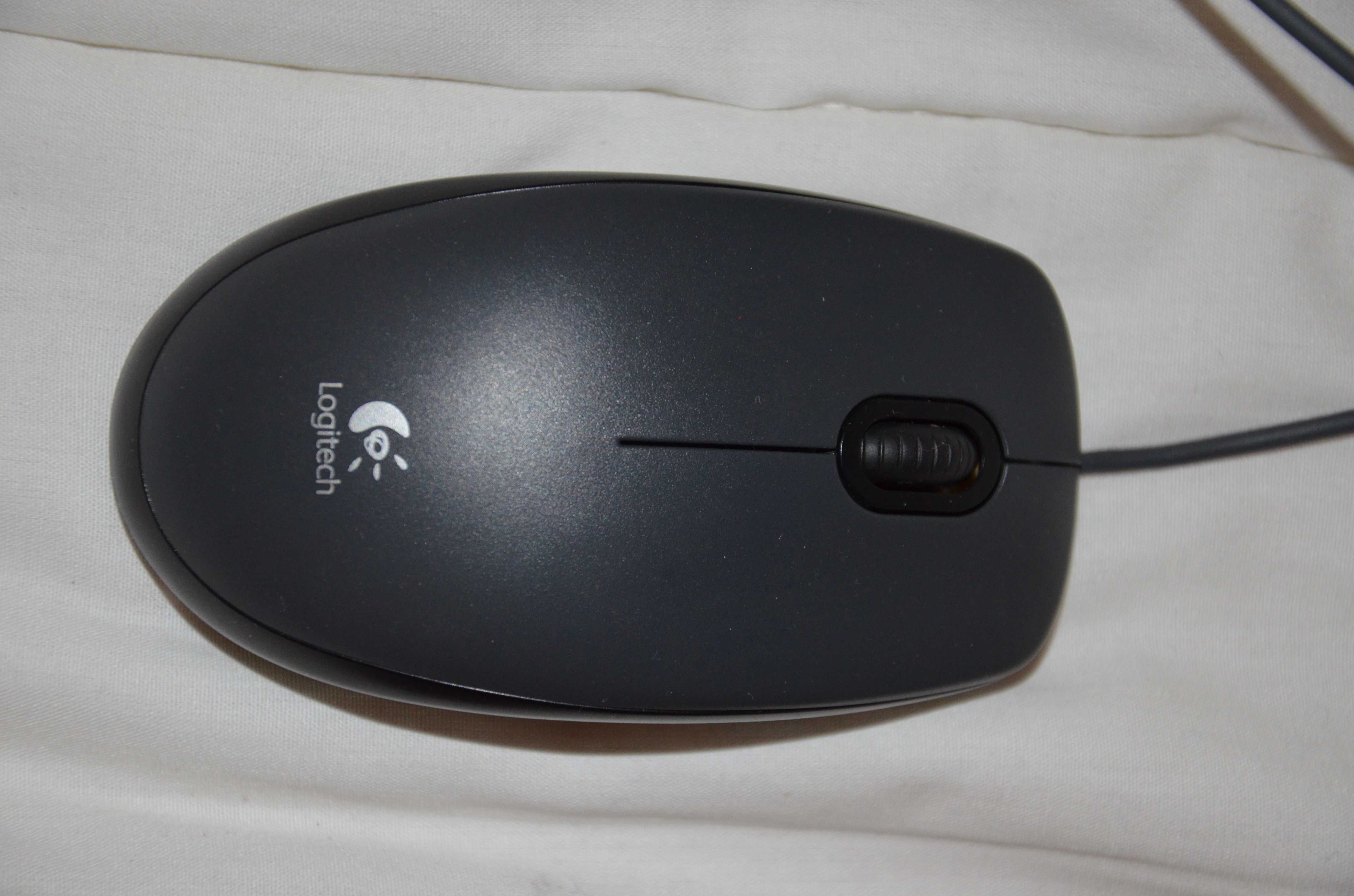 Prawie nowa przewodowa mysz optyczna Logitech M90 - idealna dla kobiet