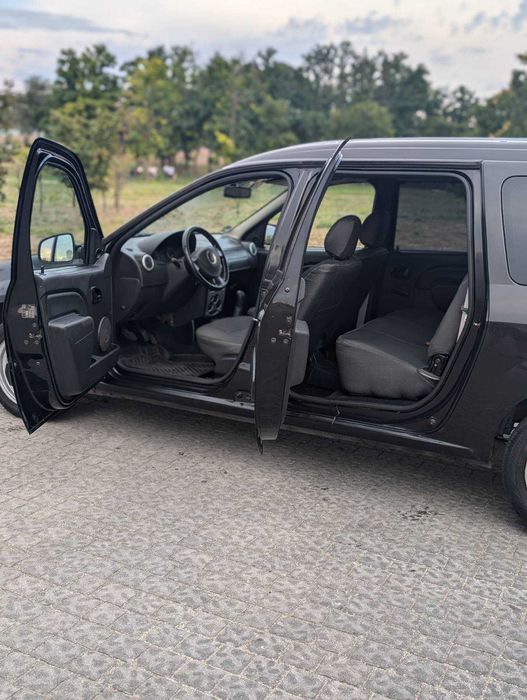 Продам Dacia Logan универсал