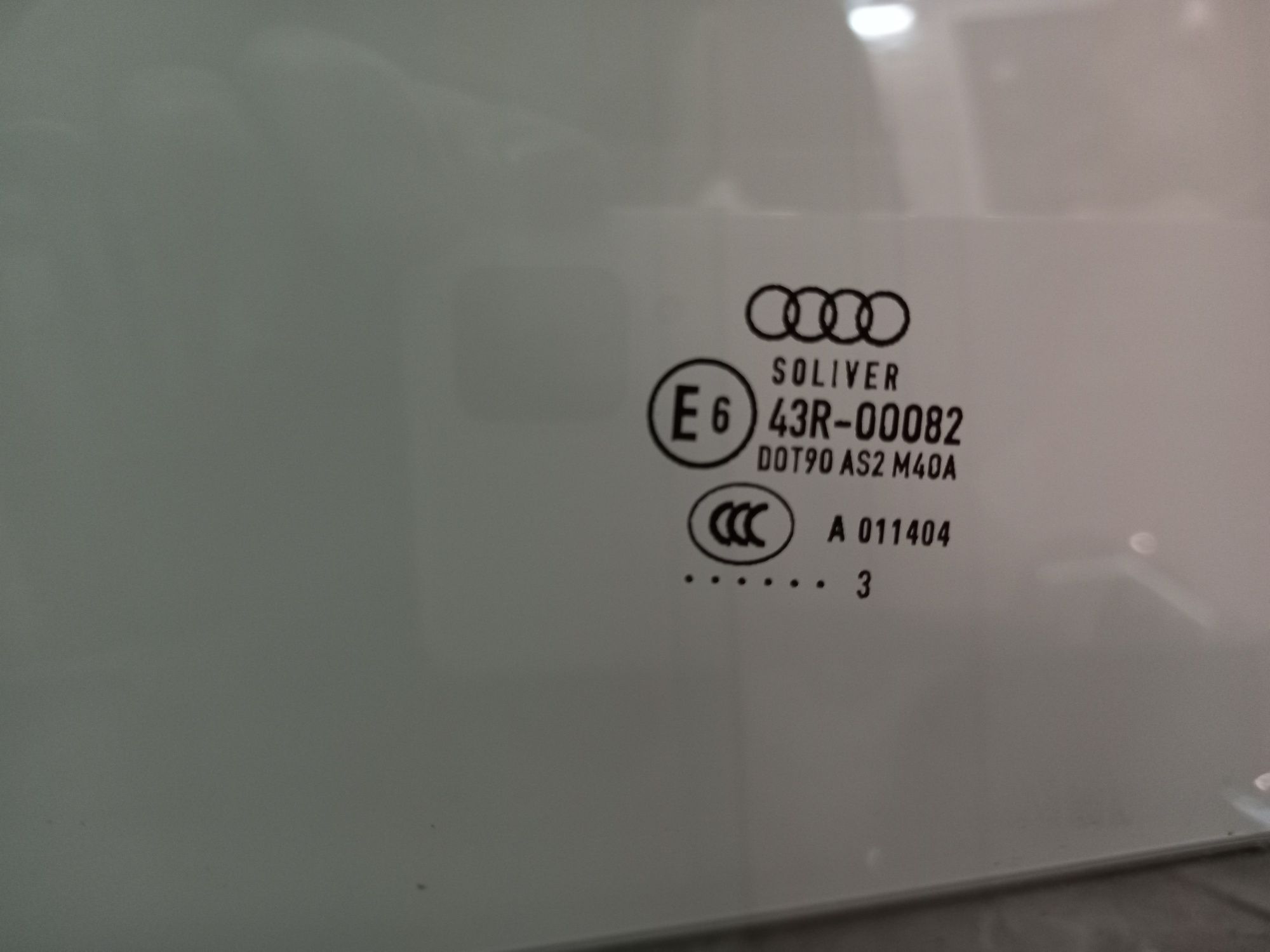Szyba Audi A4 b8