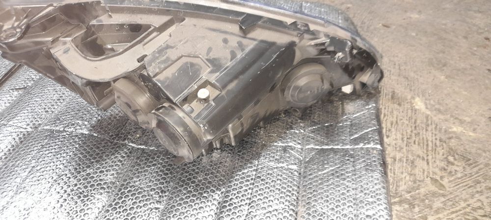 Vendo farol compativel com peugeot expert citroen jumpy e fiat scudo