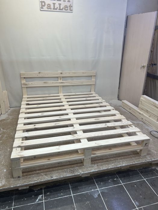 Ліжко/кровать в стилі піддонів loft