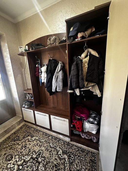 Прихожа з дзеркалом.