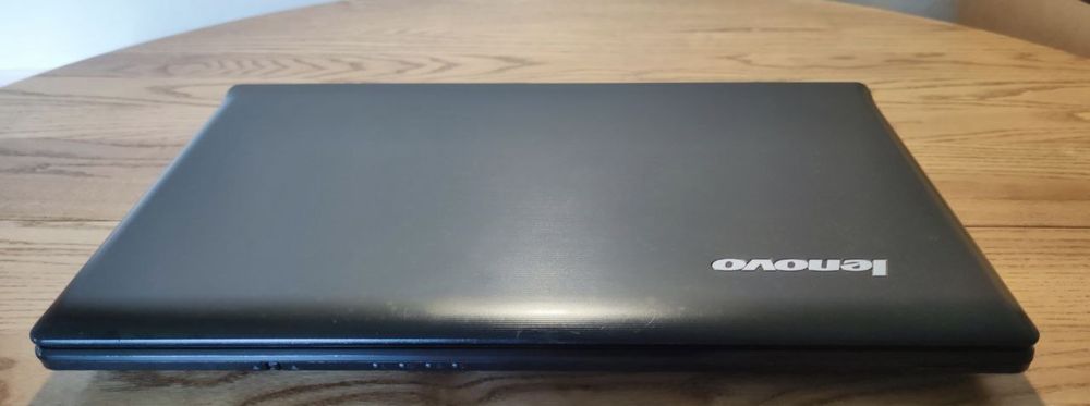 Ноутбук Lenovo G575 в хорошому стані.