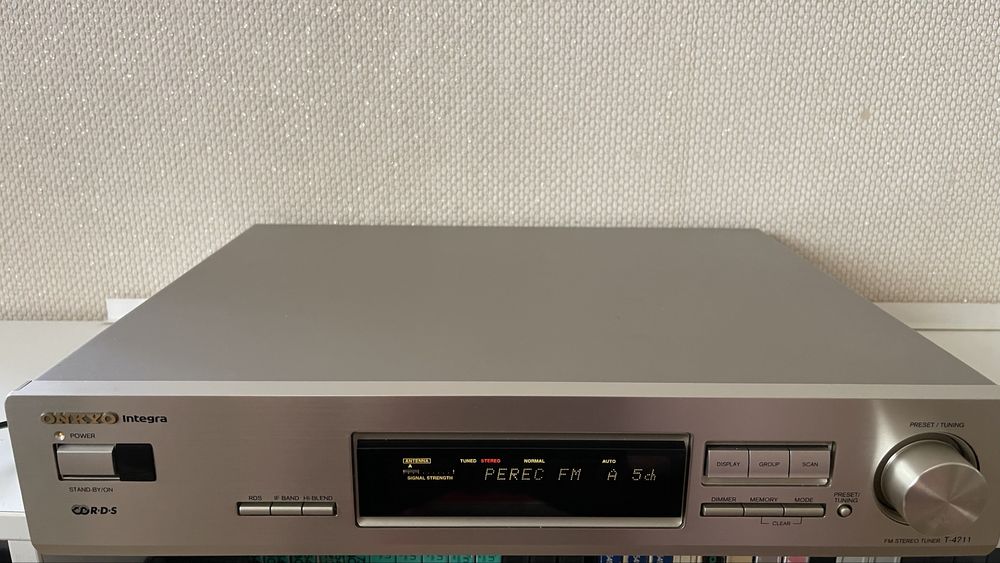 Onkyo integra A-9211,T-4711