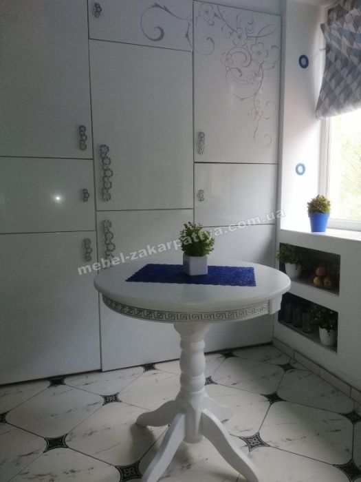 Обеденный стол раскладной. Розкладний стіл на кухню обідній овальний.