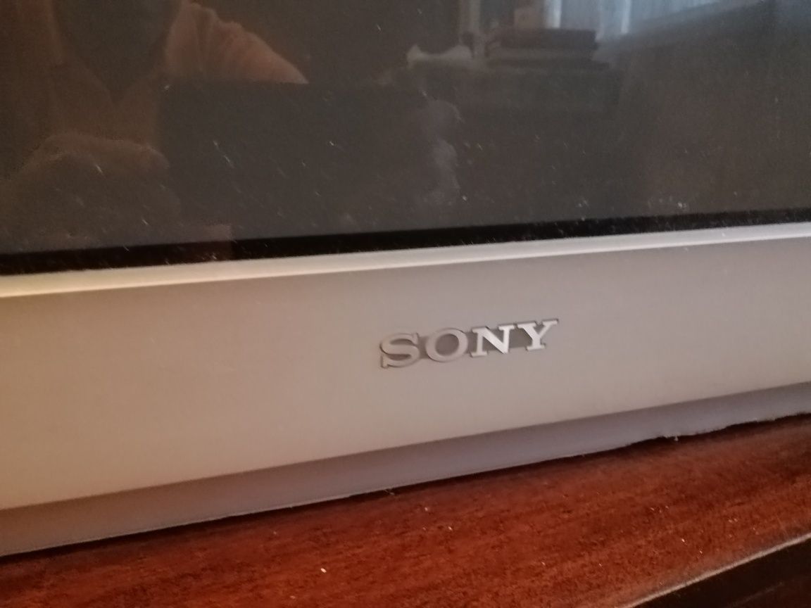 Продам телевизор Sony trinitron 27 дюймов