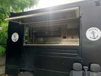 Zabudowa gastronomiczna kontener food truck