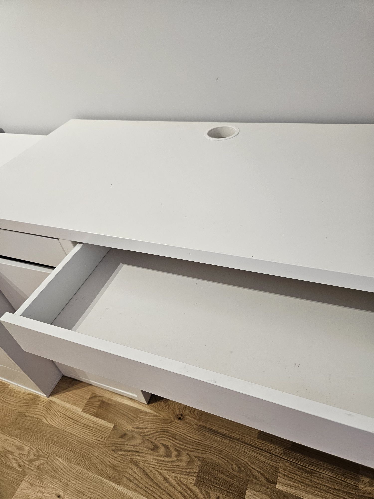 Biurko Micke Ikea