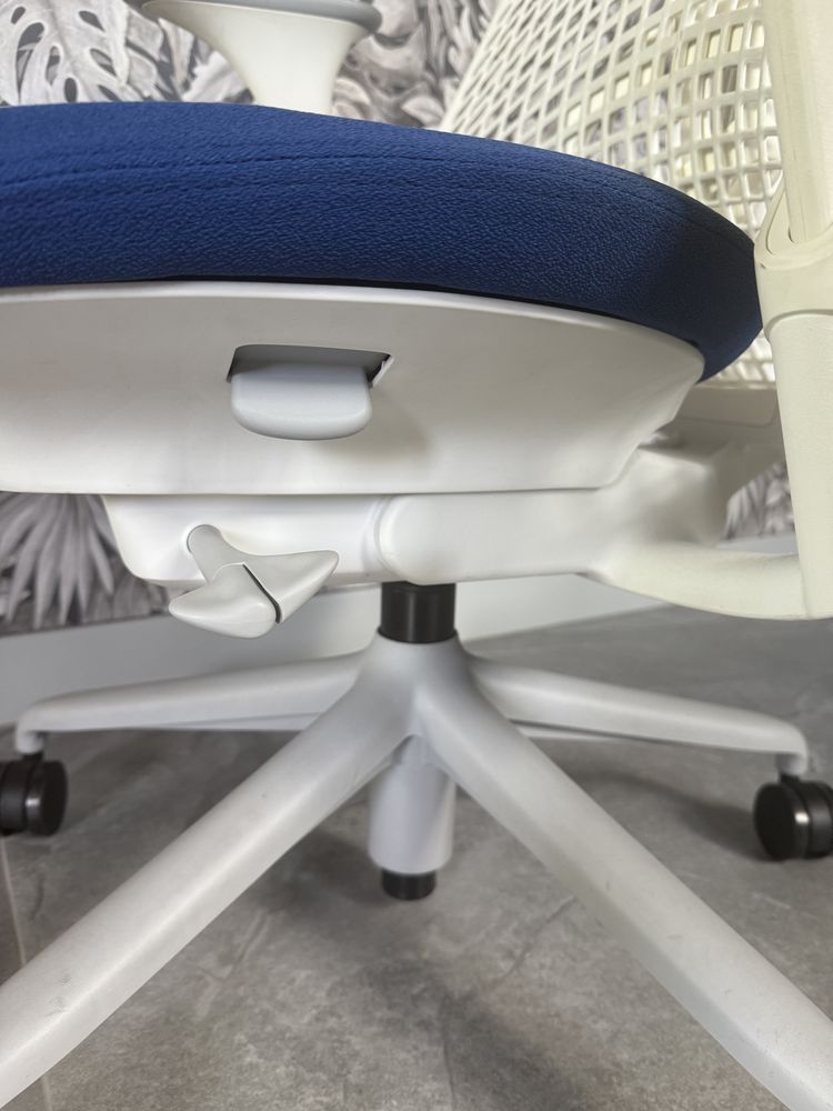 Fotel biurowy ergonomiczny Herman Miller Sayl