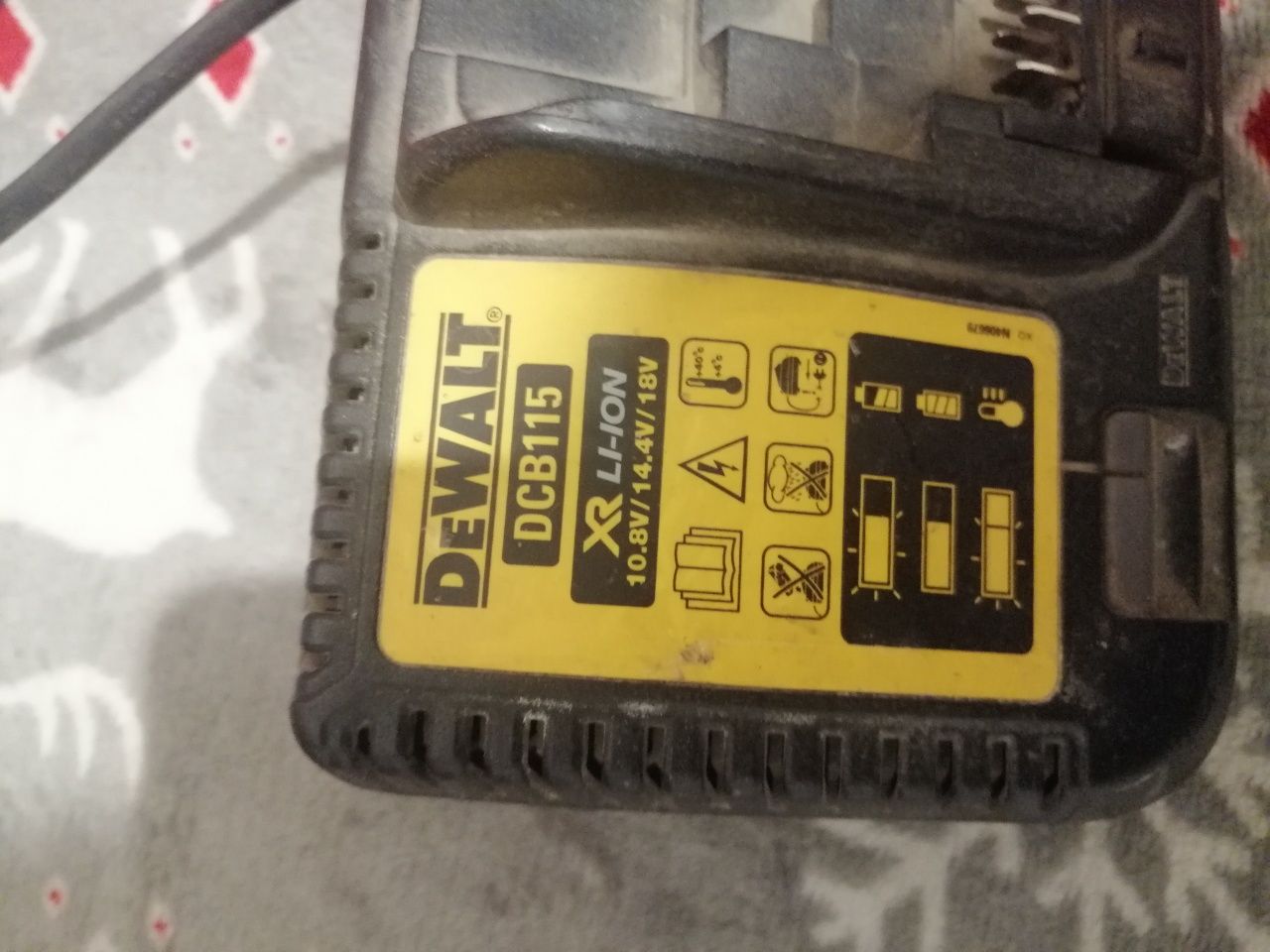 Продам шуруповерт dewalt dcd 710