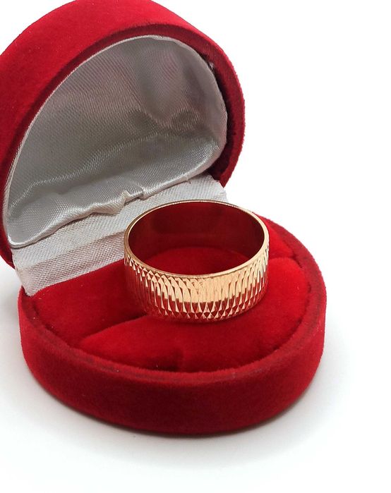 Złota obrączka szer.10mm zdobiona Pr.583 W:5,91gr Roz.25