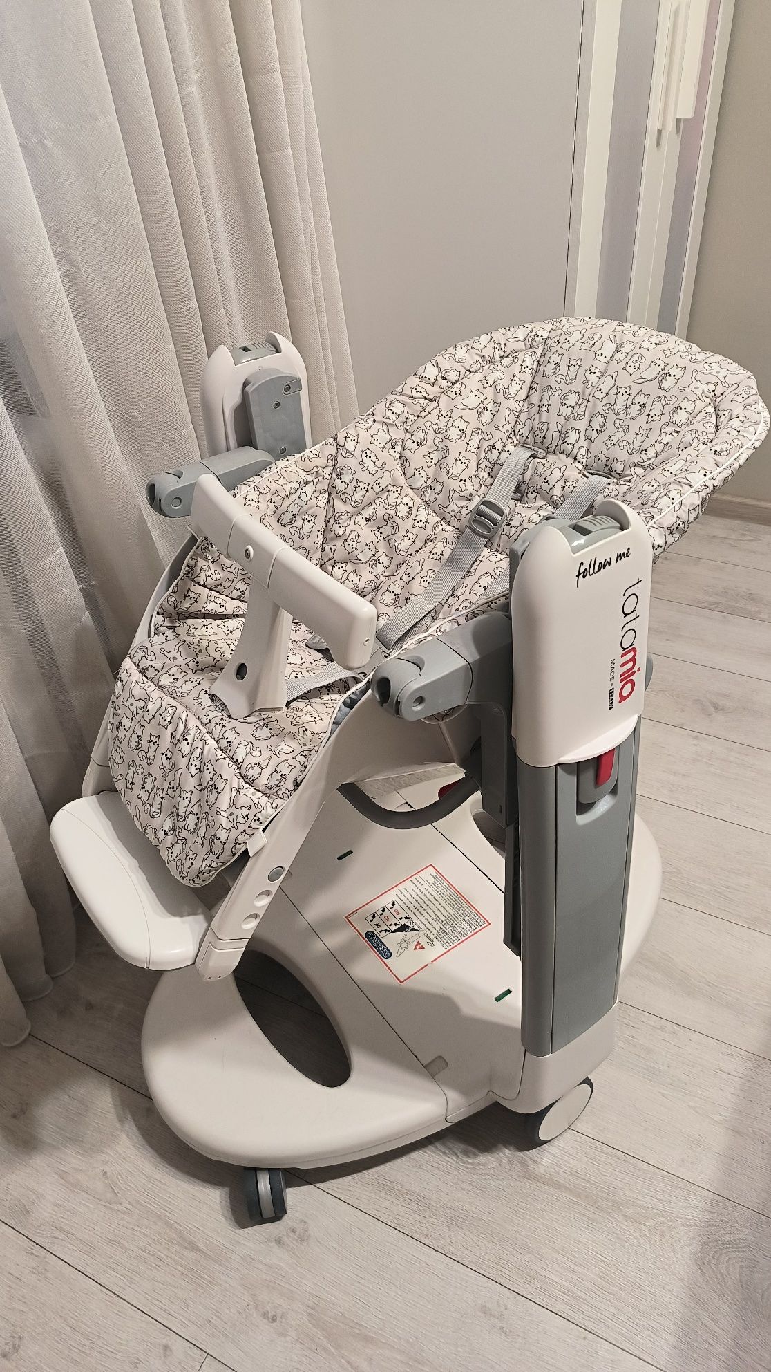 Стульчик-качалка для кормления Peg Perego Tatamia Follow Me.
