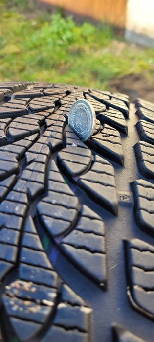 Koła zimowe 4 sztuki  toyota t25 corolla verso 205 65 r 16