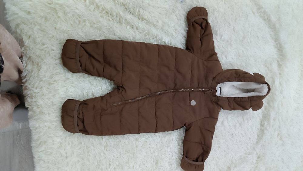 Продам детский зимний комбинезон H&M
