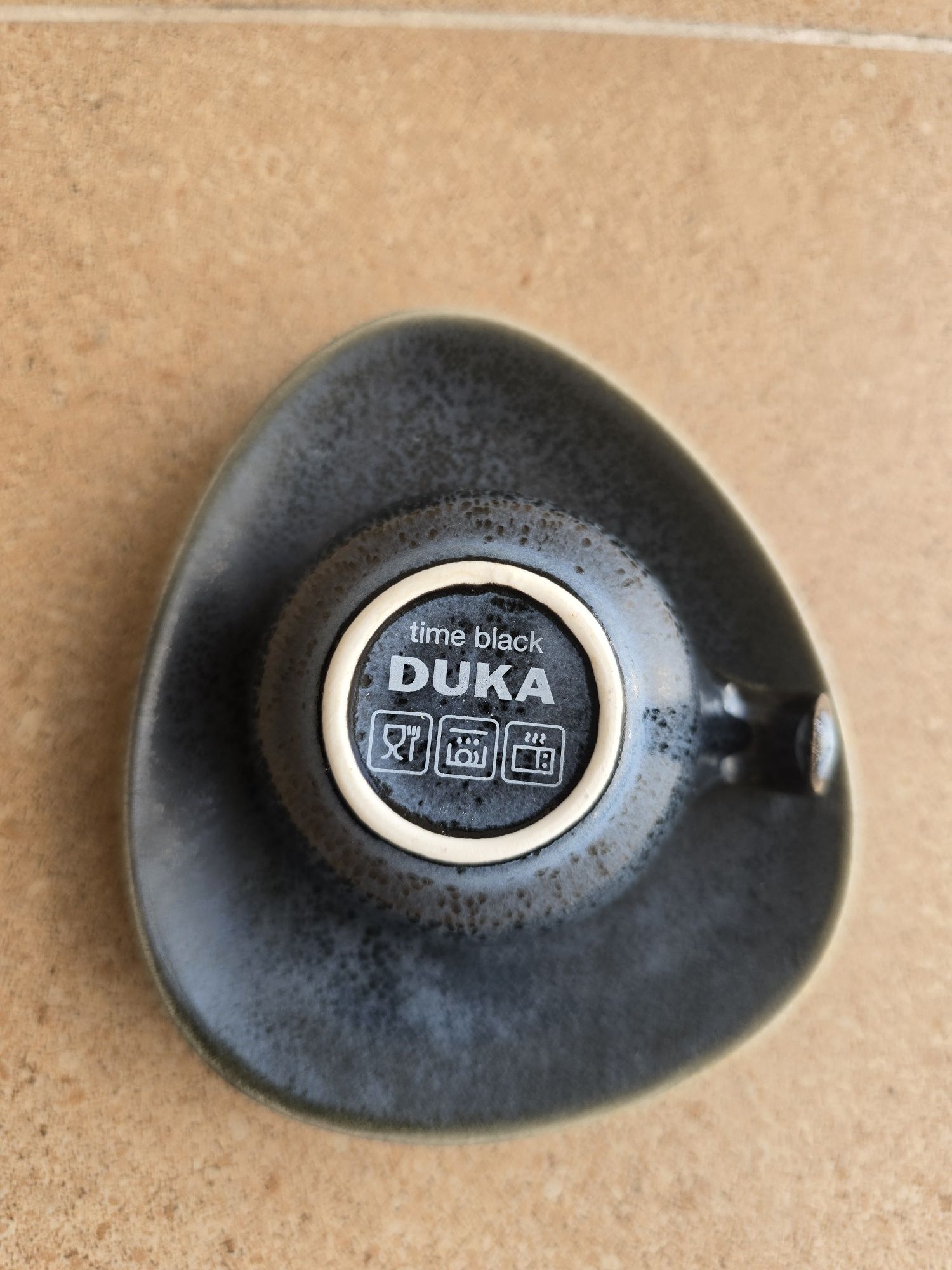 Zestaw porcelanowych filiżanek Duka