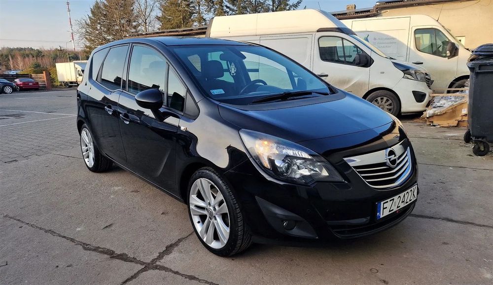 Opel Meriva Cosmo 1.4T 140 KM Skóra Bi-Xenon Alu 18 cali PDC Podgrz.Fotele