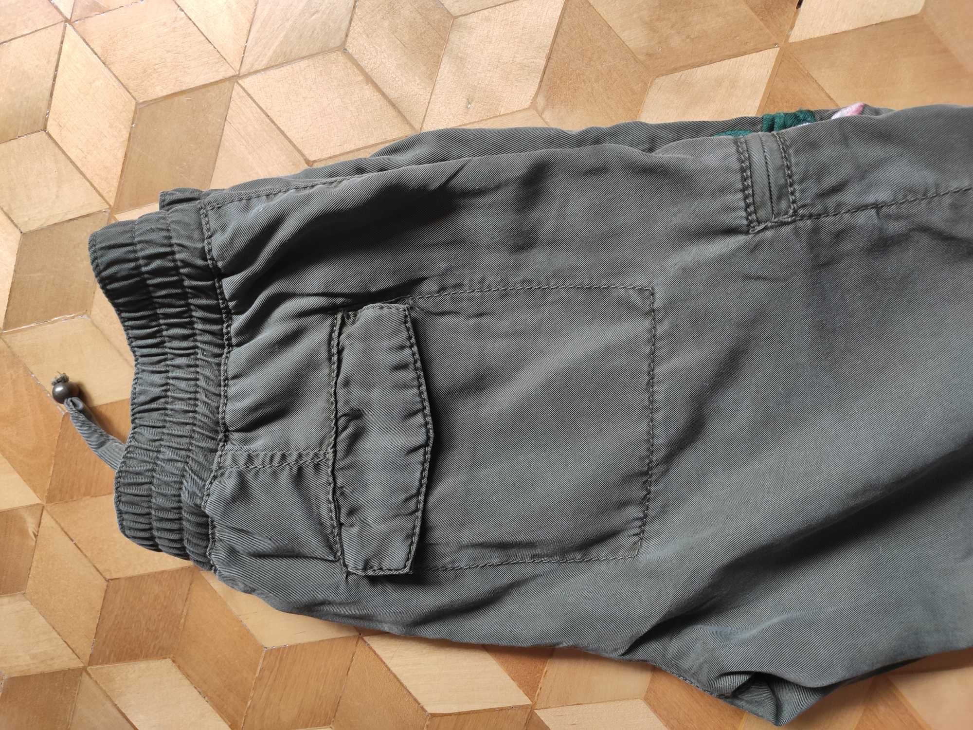 Spodnie 7/8- Next- wyszywane- ciemnozielone- dziewczęce
