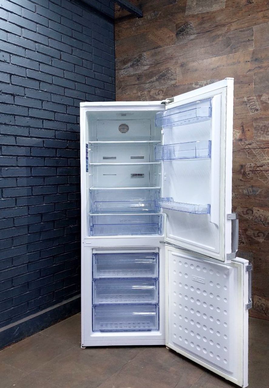 Холодильник б/у з Європи Beko SA56/4B, працює, без дефектів