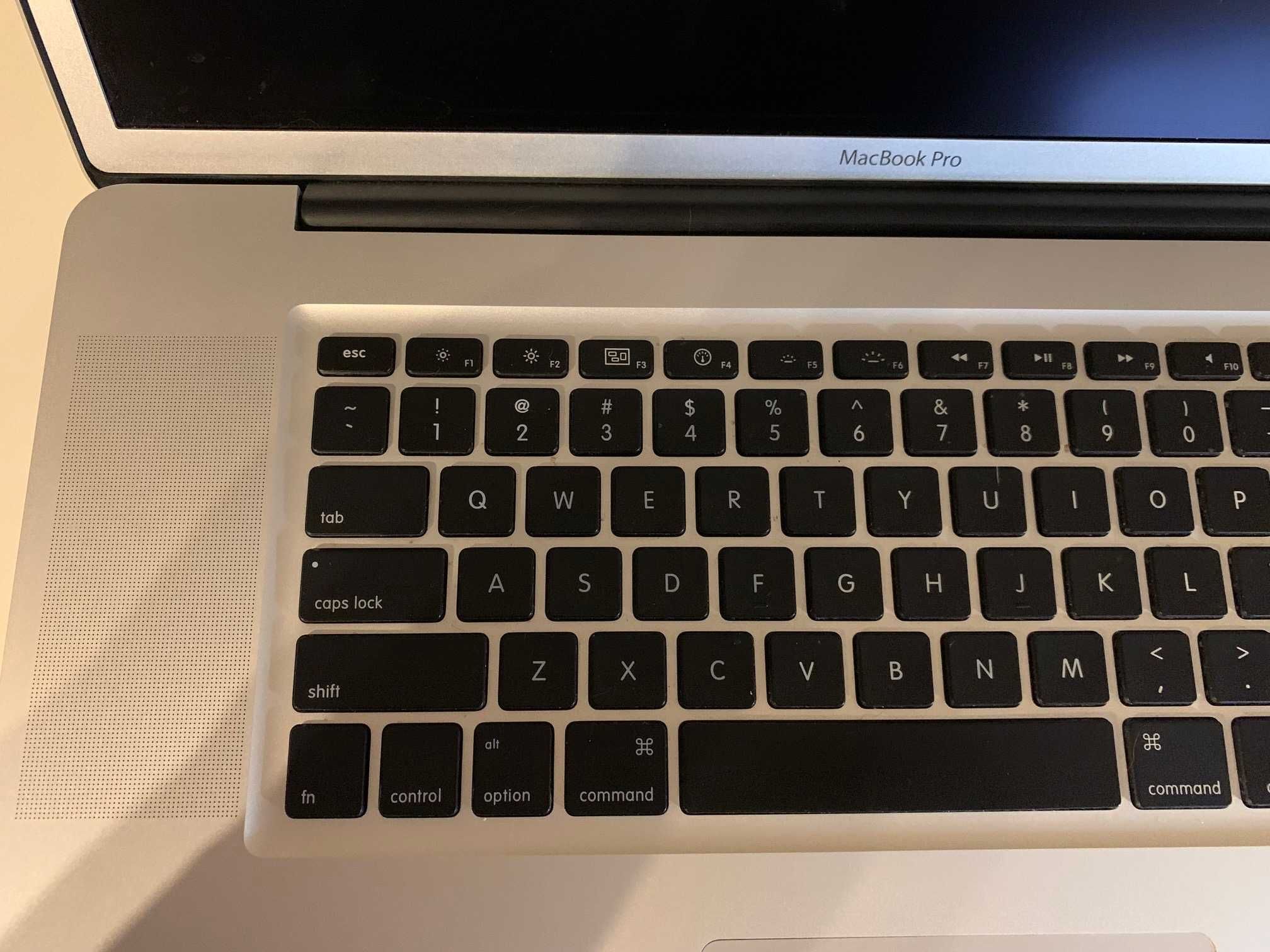 Super Macbook Pro A1297, 17 cali late 2011, I7 2,4GHz, 16GB, 500GB SSD