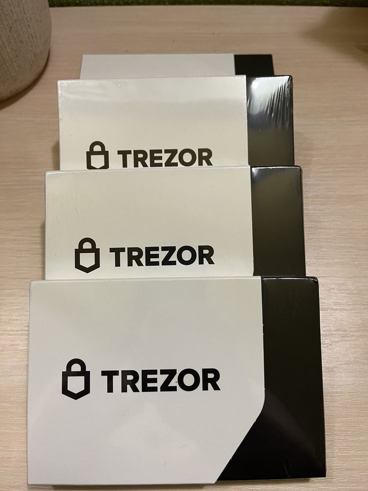 Trezor Model T. Офіційний