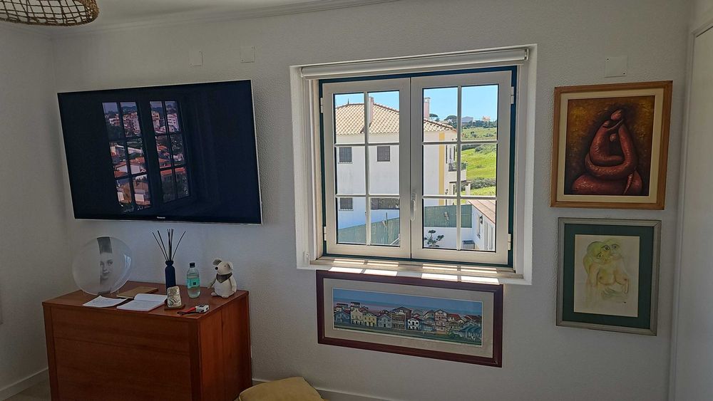 Mobilia de quarto e Televisão