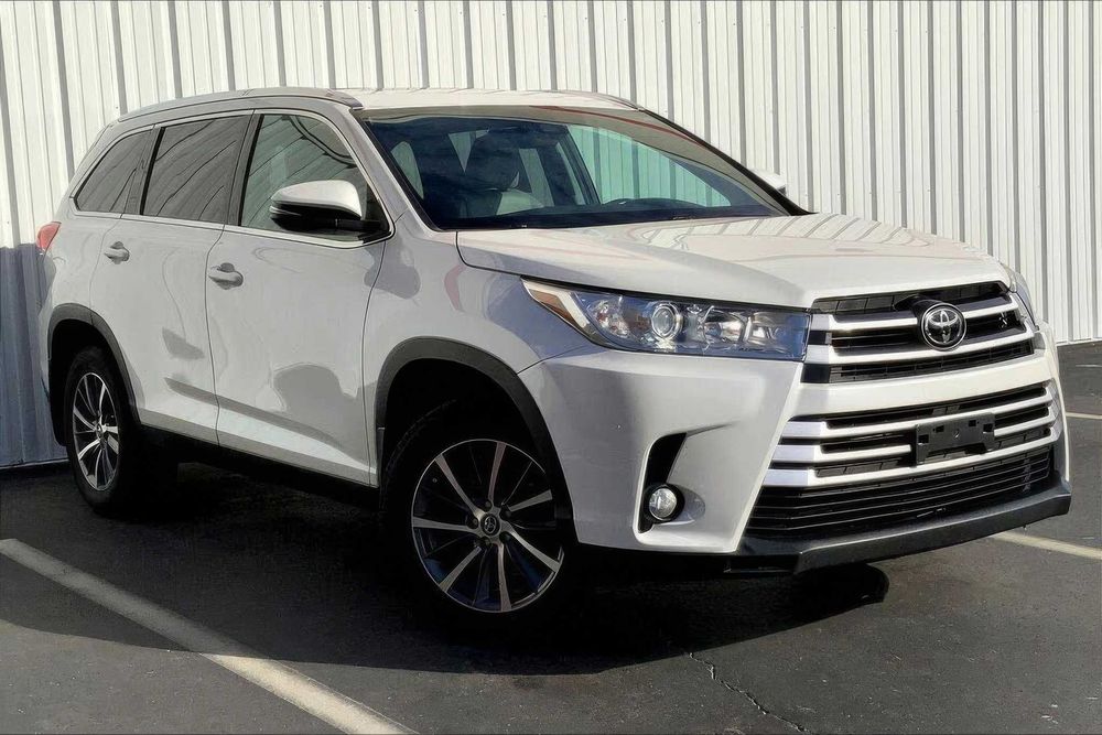 Toyota Highlander XLE      2019