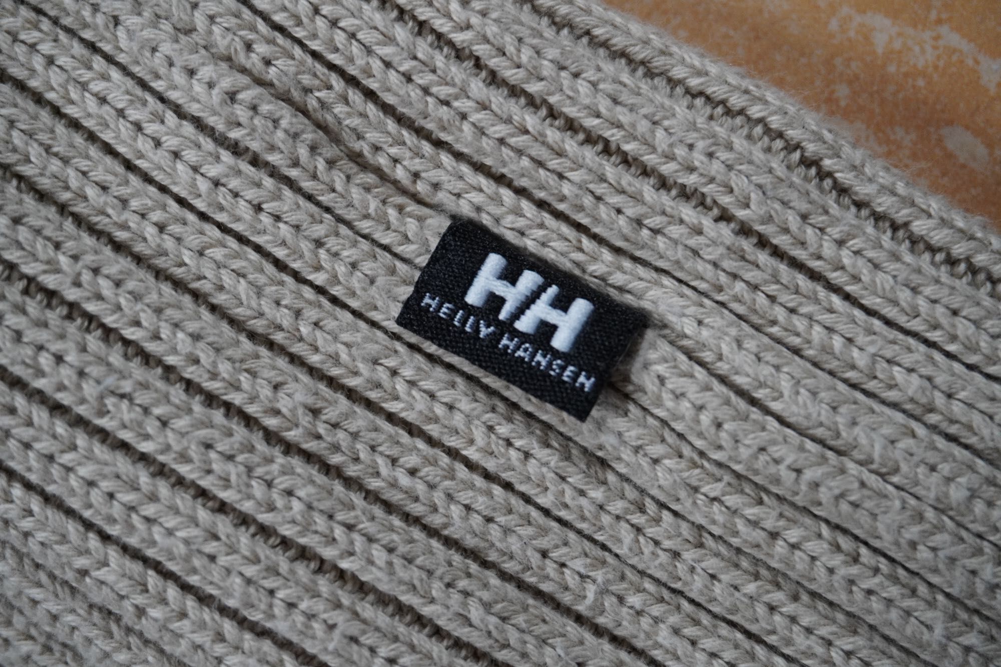 Helly Hansen sweter y2k beżowy M