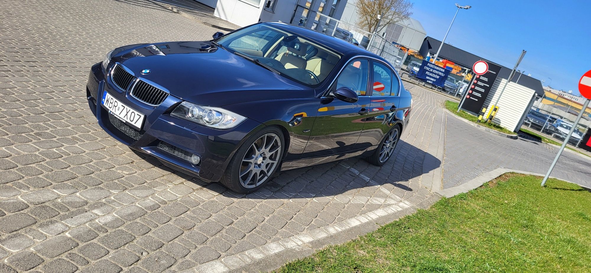 BMW E90 330I 258KM