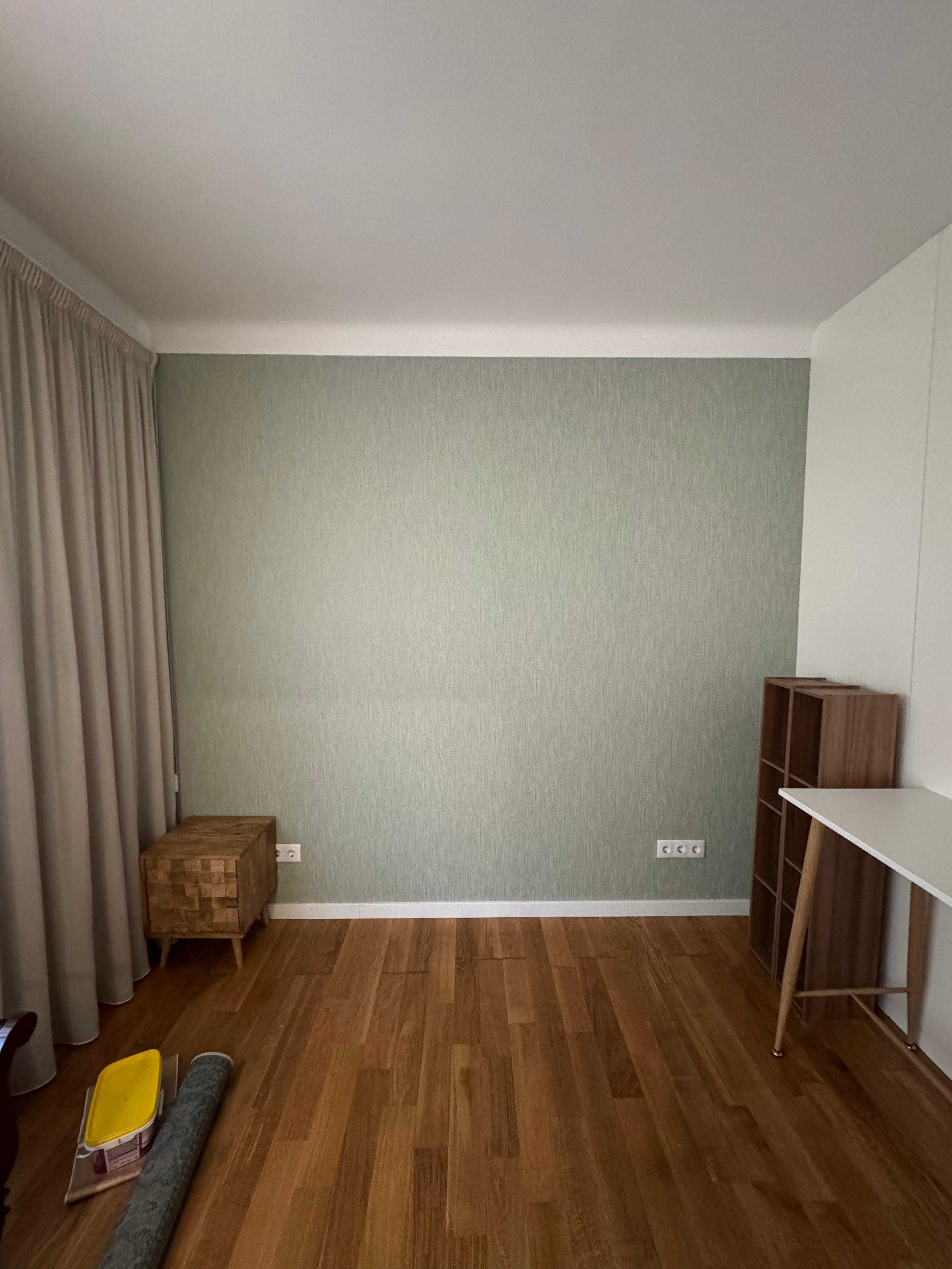 Aplicação papel de parede, painéis decorativos e vinil