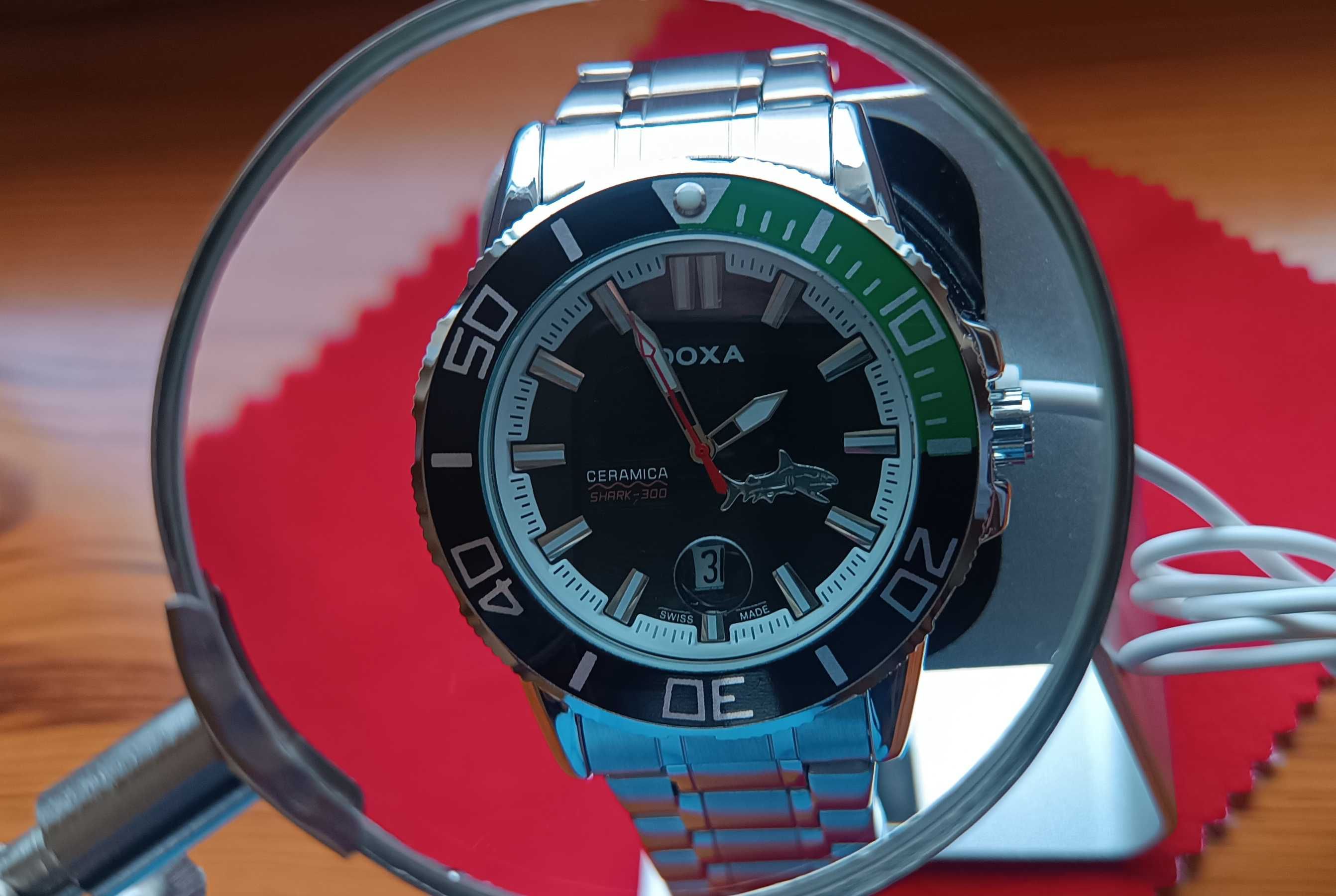 DOXA Shark-300 Ceramica D200SGN, Swiss Made.