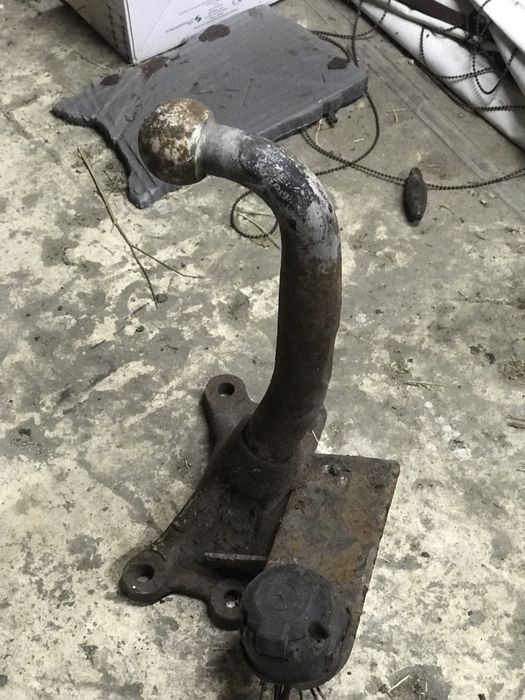 Фаркоп mersedes