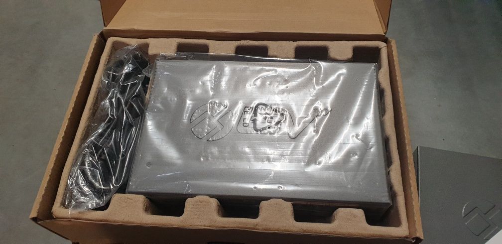 8 PoE+ switch nowy 120W
