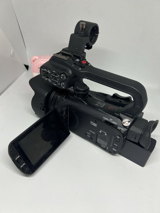 Відеокамера Canon XA 25