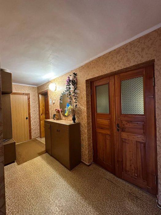 Продам 2-х кімнатну квартиру у Луцьку (від власника)