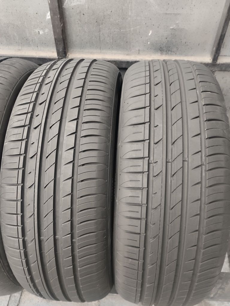 Продам шини 235/60R18