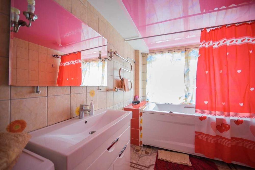 Квартира в центрі Києва вул.Бульвар Лесі Українки 2.