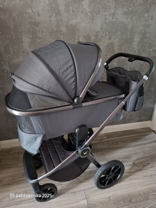 Wózek Muuvo SE Diamond Graphite wielofunkcyjny gondola i spacerówka