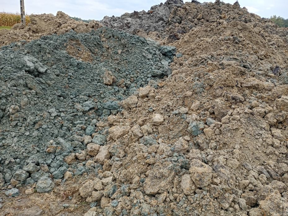 Sprzedam ziemię na podniesienie terenu duże ilości!